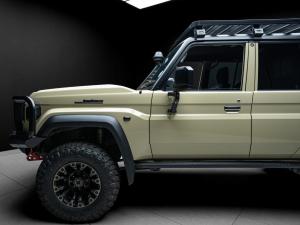 Toyota Land Cruiser 79 2.8GD-6 double cab auto - Image 3