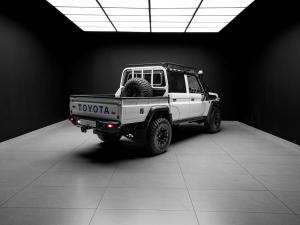 Toyota Land Cruiser 79 2.8GD-6 double cab auto - Image 13