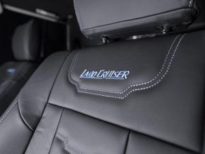 Toyota Land Cruiser 79 2.8GD-6 double cab auto - Image 28