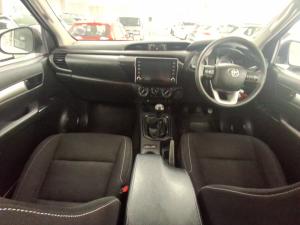 Toyota Hilux 2.4GD-6 Xtra cab Raider manual - Image 6
