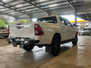 Toyota Hilux 2.8GD-6 double cab 4x4 Raider auto - Image 2