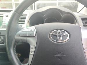 Toyota Hilux 3.0D-4D double cab Raider Legend 45 - Image 9