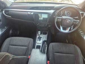 Toyota Hilux 2.8GD-6 double cab 4x4 Raider auto - Image 6