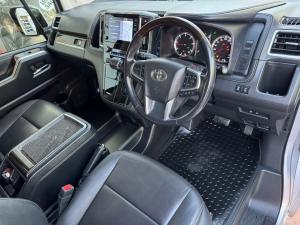 Toyota Quantum 2.8 LWB bus 9-seater VX Premium - Image 6
