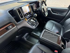 Toyota Quantum 2.8 LWB bus 9-seater VX Premium - Image 7