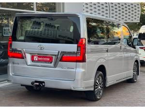 Toyota Quantum 2.8 LWB bus 9-seater VX Premium - Image 2