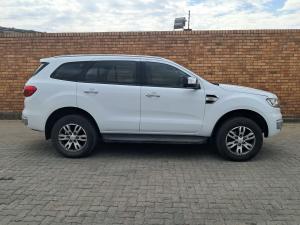 Ford Everest 3.2TDCi XLT - Image 3