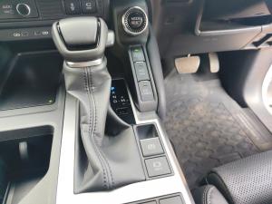 Toyota Land Cruiser Prado 2.8GD VX-L - Image 13