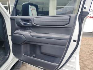 Toyota Land Cruiser Prado 2.8GD VX-L - Image 27