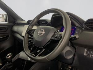 Nissan Magnite Kuro 1.0T - Image 20