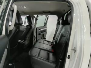 Toyota Hilux 2.8GD-6 double cab 4x4 Raider - Image 8