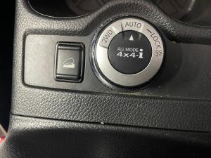 Nissan X-Trail 2.5 4x4 Acenta Tech - Image 21
