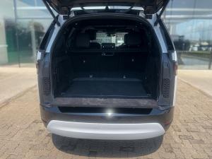 Land Rover Discovery D300 R-Dynamic SE - Image 10