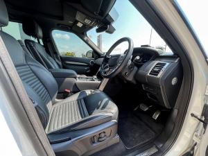 Land Rover Discovery D300 R-Dynamic SE - Image 4
