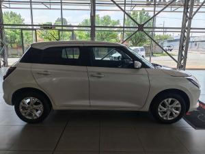 Suzuki Swift 1.2 GL+ - Image 6