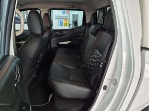 Nissan Navara 2.5DDTI LE/LE Plus 4X4 automatic D/C - Image 13