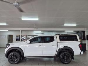 Nissan Navara 2.5DDTI LE/LE Plus 4X4 automatic D/C - Image 2