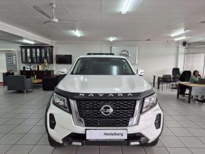 Nissan Navara 2.5DDTI LE/LE Plus 4X4 automatic D/C - Image 3