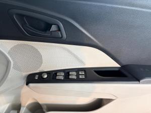 Mahindra XUV300 1.5TD W6 - Image 6