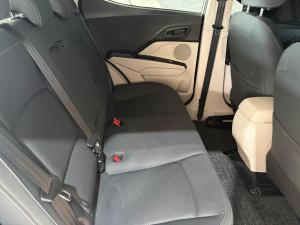 Mahindra XUV300 1.5TD W6 - Image 7