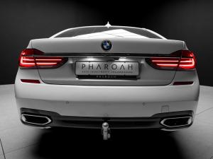 BMW 7 Series 750i - Image 13