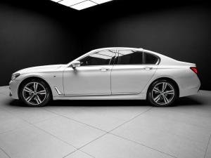 BMW 7 Series 750i - Image 3