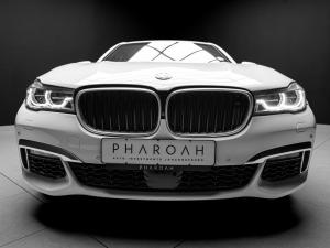 BMW 7 Series 750i - Image 9