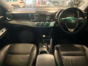 Toyota RAV4 2.0 GX auto - Image 6
