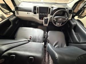Toyota Quantum 2.8 SLWB panel van - Image 6