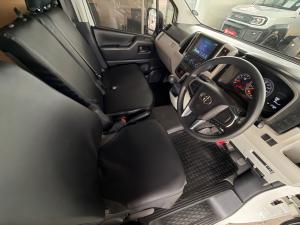 Toyota Quantum 2.8 SLWB panel van - Image 14