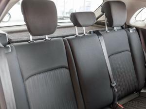 Toyota Starlet 1.5 XR manual - Image 12