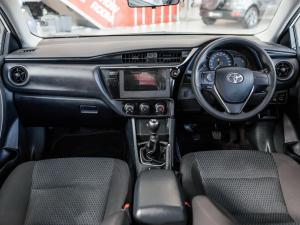 Toyota Corolla Quest 1.8 Plus manual - Image 6