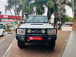 Toyota Land Cruiser 76 4.5D-4D V8 station wagon LX - Image 4