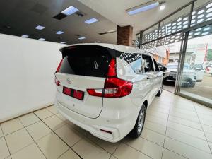Toyota Rumion 1.5 S - Image 2