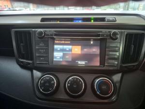 Toyota RAV4 2.0 GX - Image 20