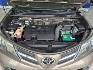 Toyota RAV4 2.0 GX - Image 9
