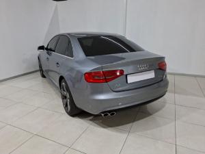 Audi A4 1.8T S auto - Image 3