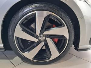 Volkswagen Golf GTI - Image 18