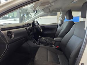 Toyota Corolla Quest 1.8 Plus manual - Image 10