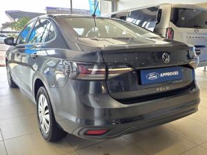 Volkswagen Polo sedan 1.6 manual - Image 7