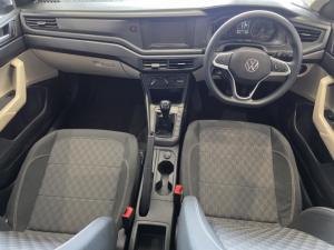 Volkswagen Polo sedan 1.6 manual - Image 8