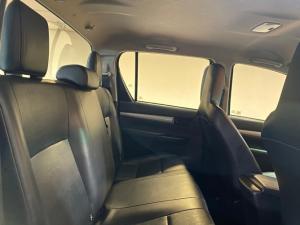 Toyota Hilux 2.4GD-6 double cab 4x4 SR - Image 9