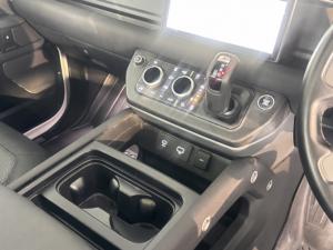 Land Rover Defender 110 D300 X-Dynamic SE - Image 7