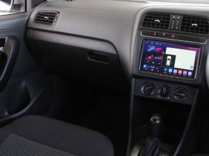 Volkswagen Polo Vivo hatch 1.6 Comfortline auto - Image 11