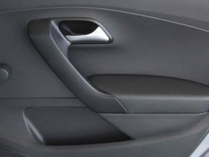 Volkswagen Polo Vivo hatch 1.6 Comfortline auto - Image 16