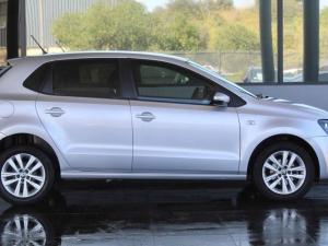 Volkswagen Polo Vivo hatch 1.6 Comfortline auto - Image 5