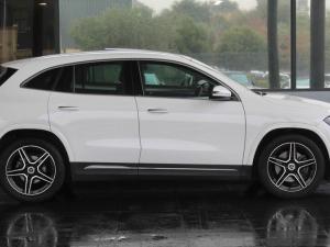 Mercedes-Benz GLA GLA200 Progressive - Image 5
