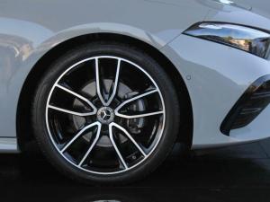 Mercedes-Benz A-Class A200 hatch Progressive - Image 21