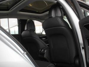 Mercedes-Benz C-Class C200 AMG Line - Image 18