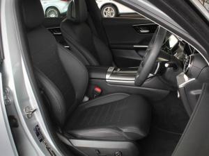 Mercedes-Benz C-Class C200 AMG Line - Image 19